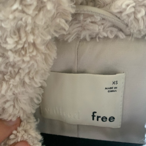 Aritzia Wilfred Free Plush Jacket - Picture 3 of 5
